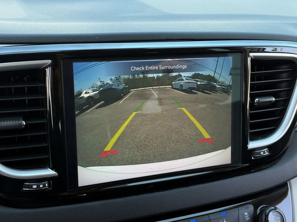 Used 2024 Chrysler Pacifica Touring-L image 24