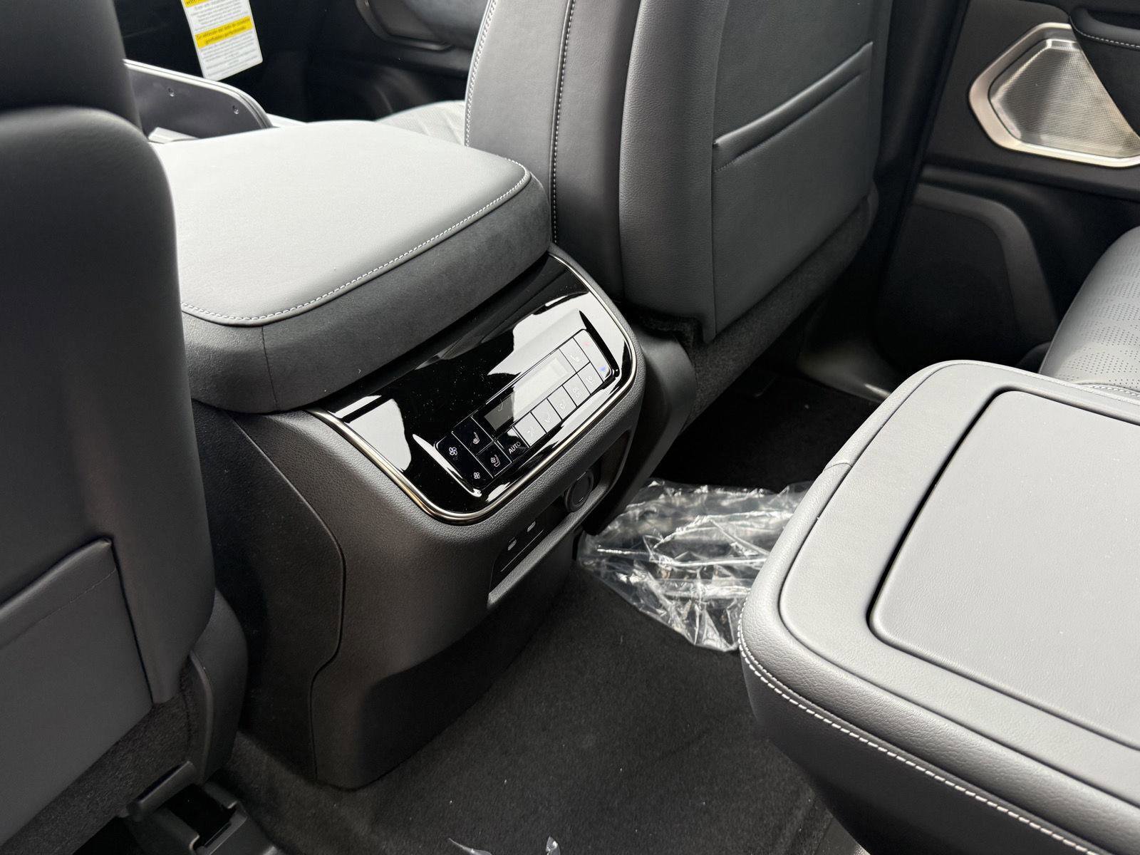 New 2026 INFINITI QX80 Autograph AWD/4WD image 22