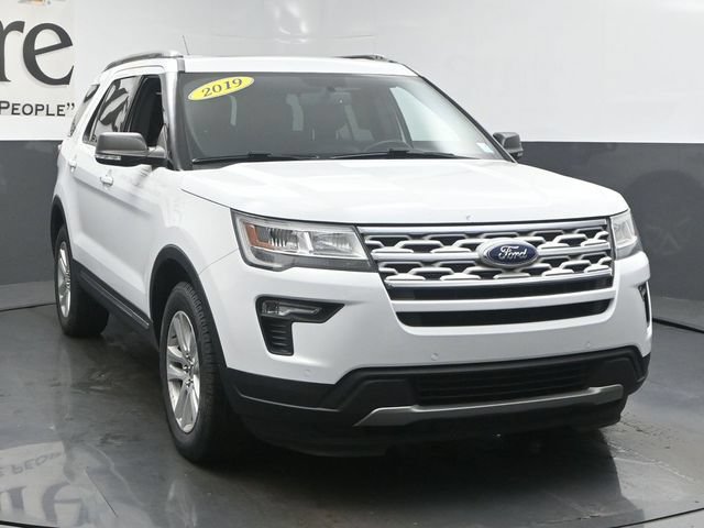 Used 2019 Ford Explorer XLT w/ Equipment Group 202A AWD/4WD image 52
