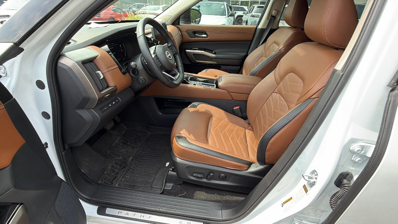 Used 2025 Nissan Pathfinder Platinum w/ Cargo Package FWD image 16