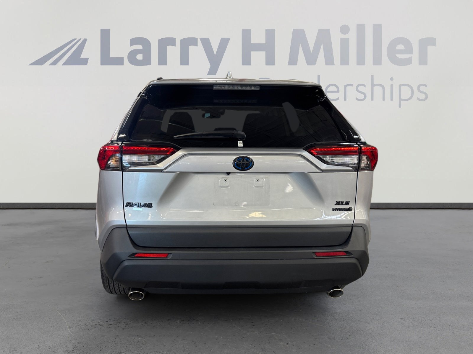 Used 2024 Toyota RAV4 XLE image 4