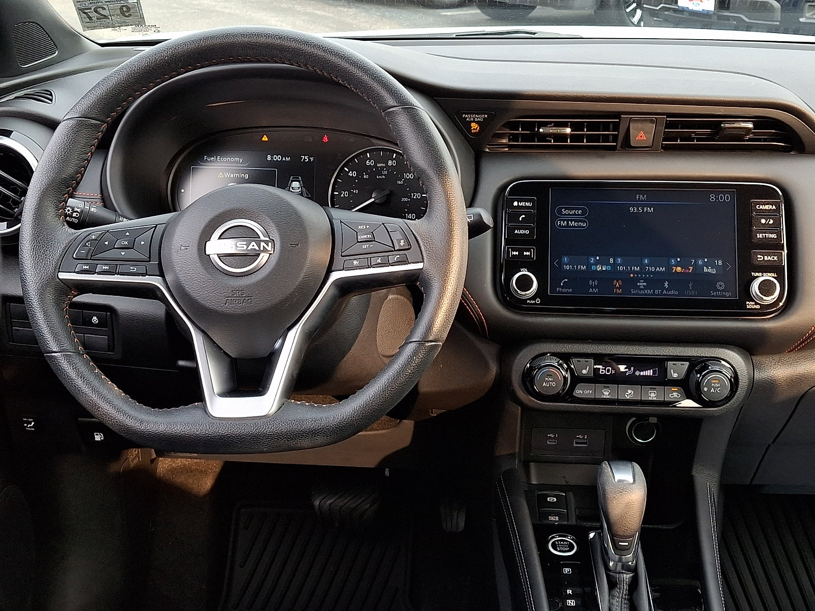 Used 2023 Nissan Kicks SR w/ SR Premium Package FWD image 12