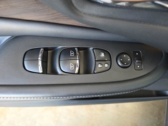 Used 2020 Nissan Murano Platinum image 52