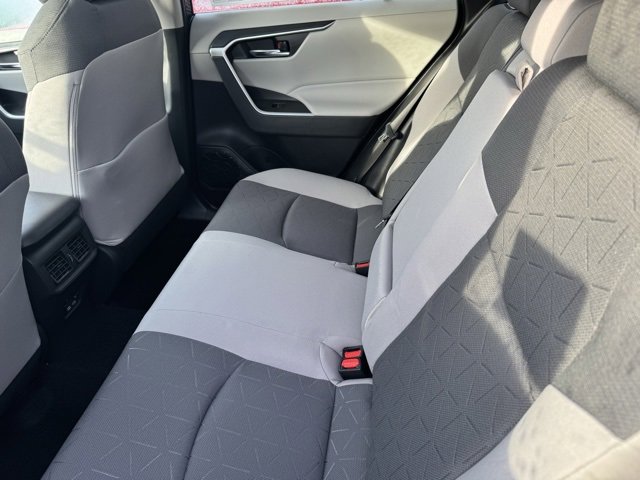 Used 2025 Toyota RAV4 XLE image 7