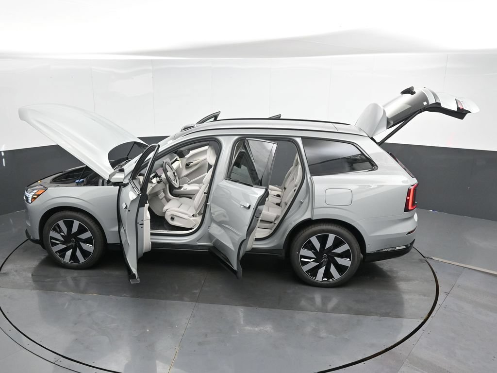 Used 2025 Volvo EX90 Ultra AWD/4WD image 52