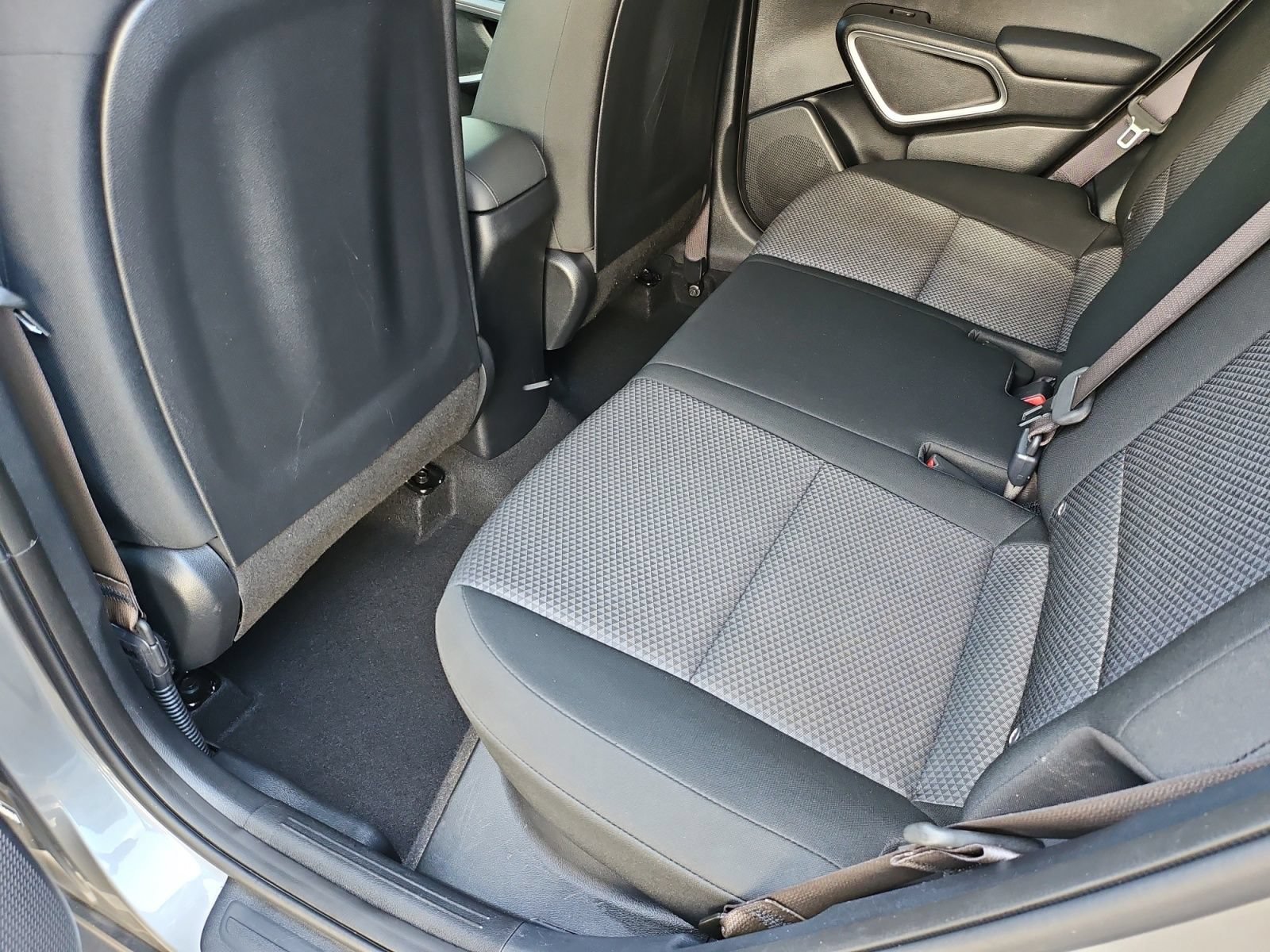 Used 2025 Kia Soul LX w/ LX Technology Package FWD image 33