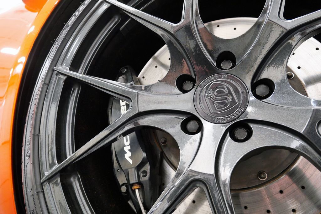 Used 2012 McLaren MP4-12C Coupe RWD image 22