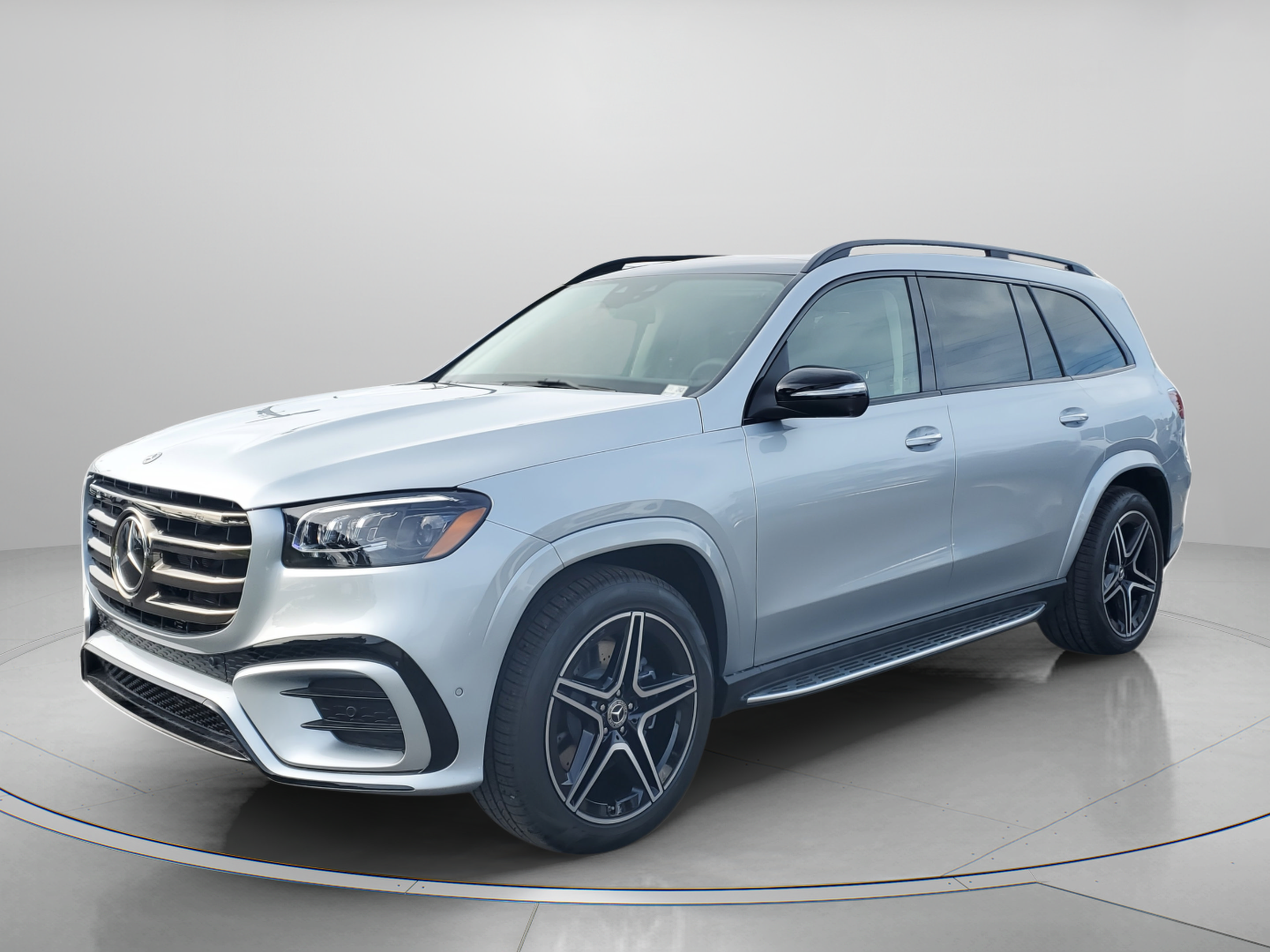 Certified 2026 Mercedes-Benz GLS 450 4MATIC image 2