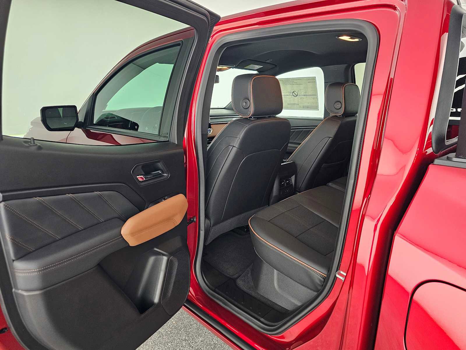 New 2025 GMC Canyon AT4 w/ Nightfall Edition AWD/4WD image 15