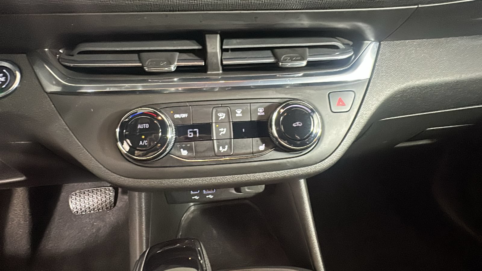 Used 2024 Buick Envista Preferred w/ Convenience I Package FWD image 26