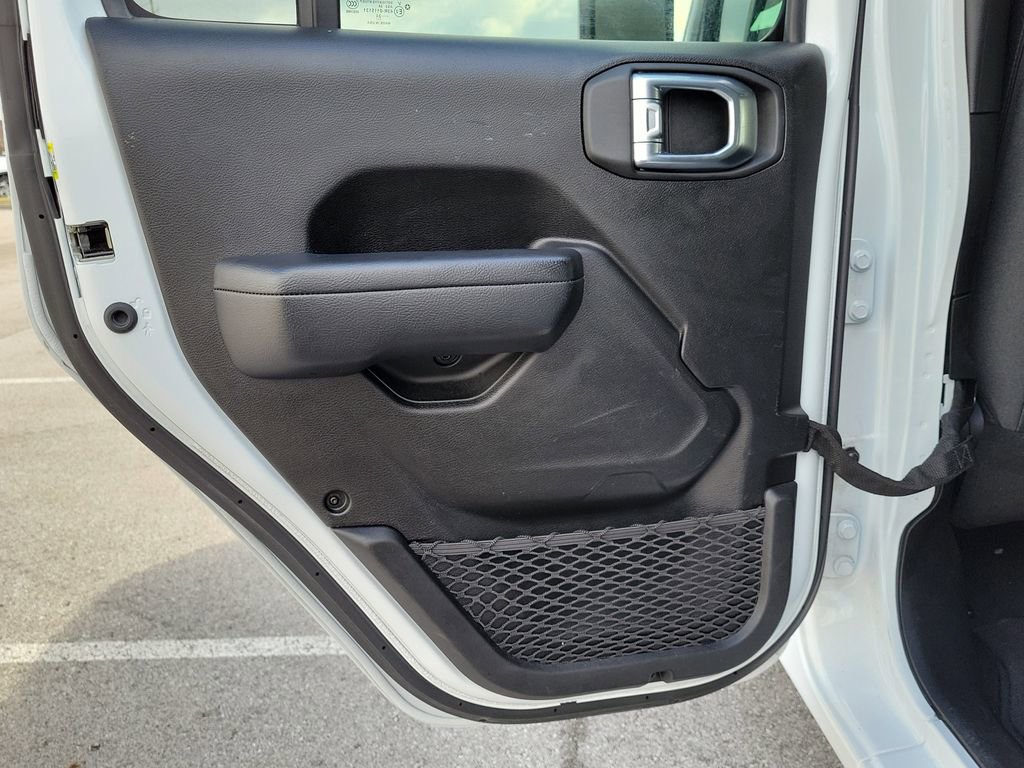 Used 2024 Jeep Wrangler Sport S image 11