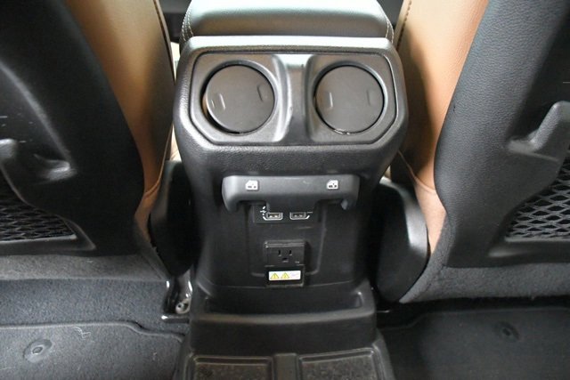 Used 2020 Jeep Wrangler Unlimited Rubicon w/ Dual Top Group image 12