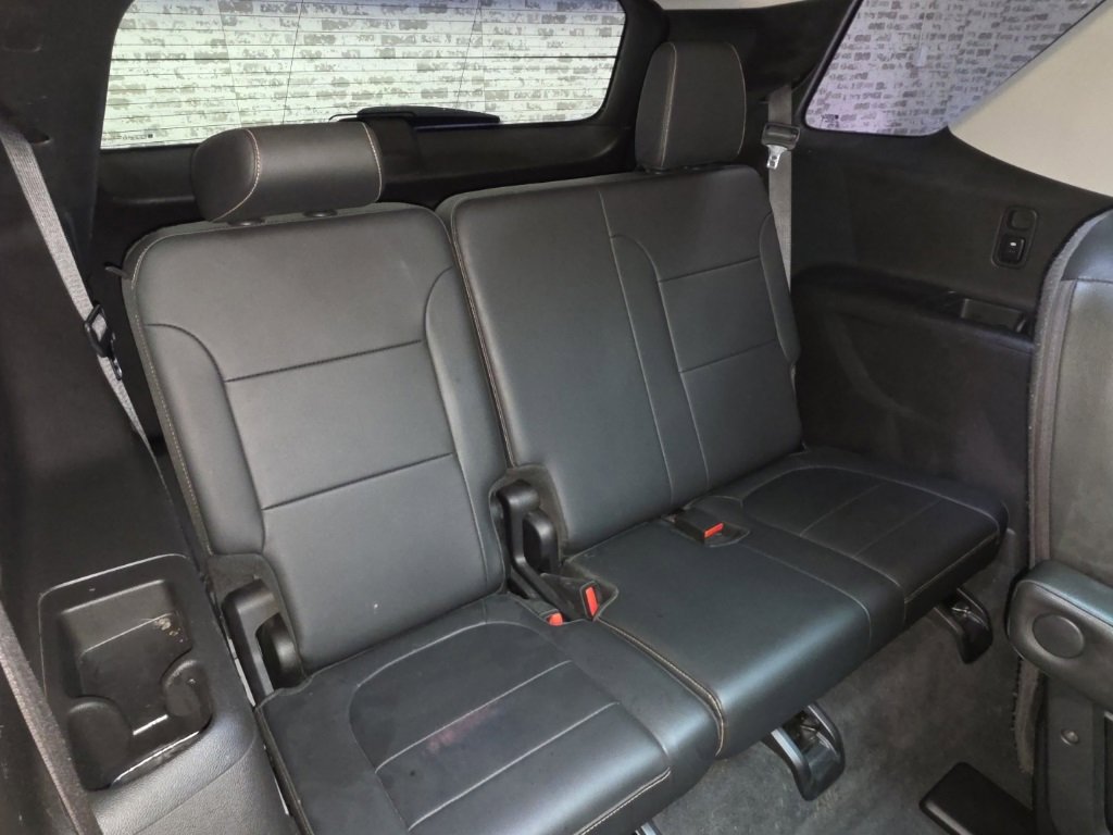 Used 2020 Chevrolet Traverse Premier w/ Redline Edition image 12