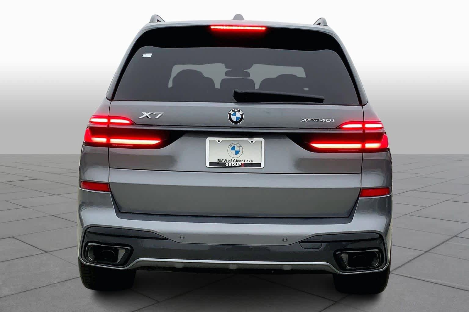 Used 2026 BMW X7 xDrive40i AWD/4WD image 4
