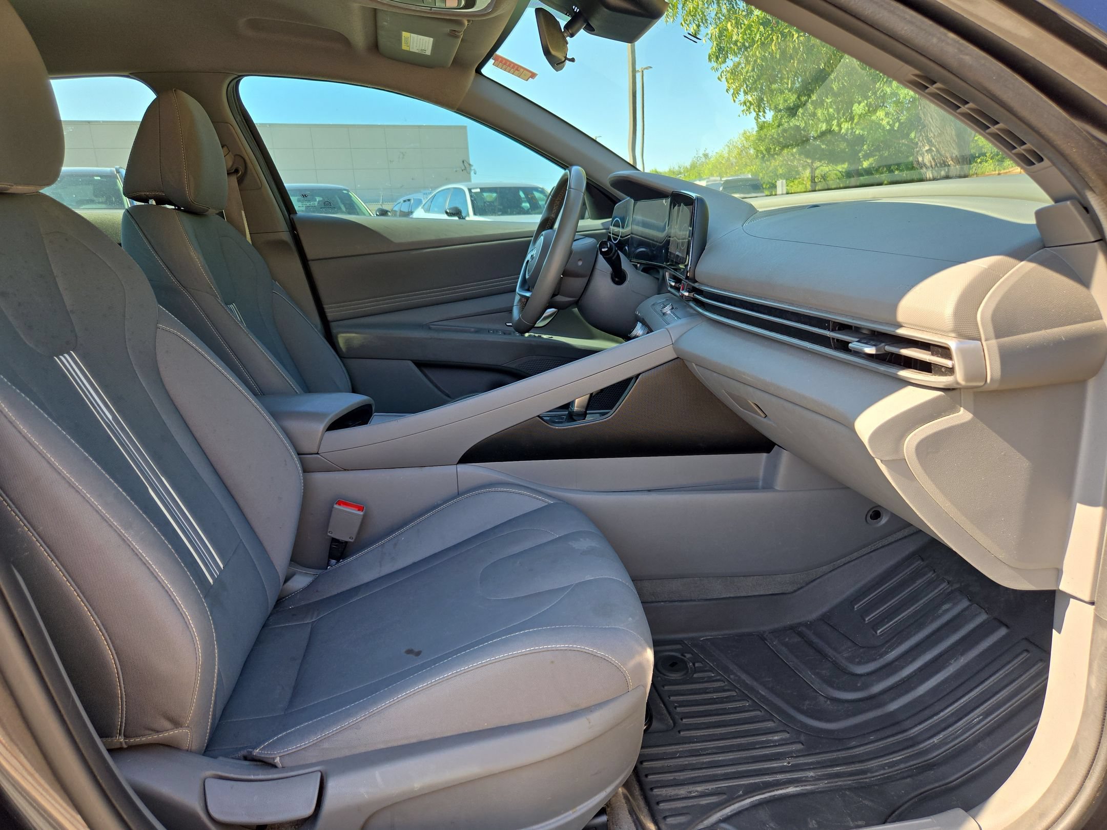 Used 2023 Hyundai Elantra SEL w/ Convenience Package FWD image 27