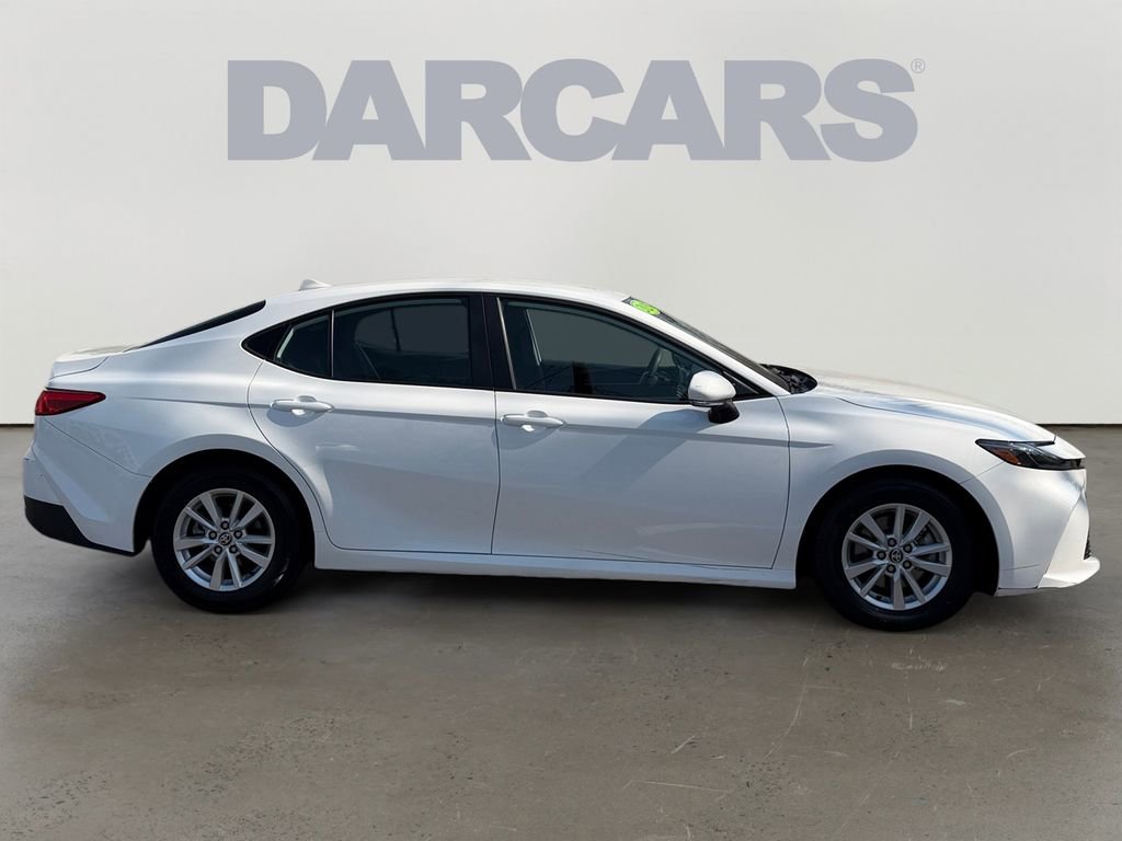 Used 2025 Toyota Camry LE image 8
