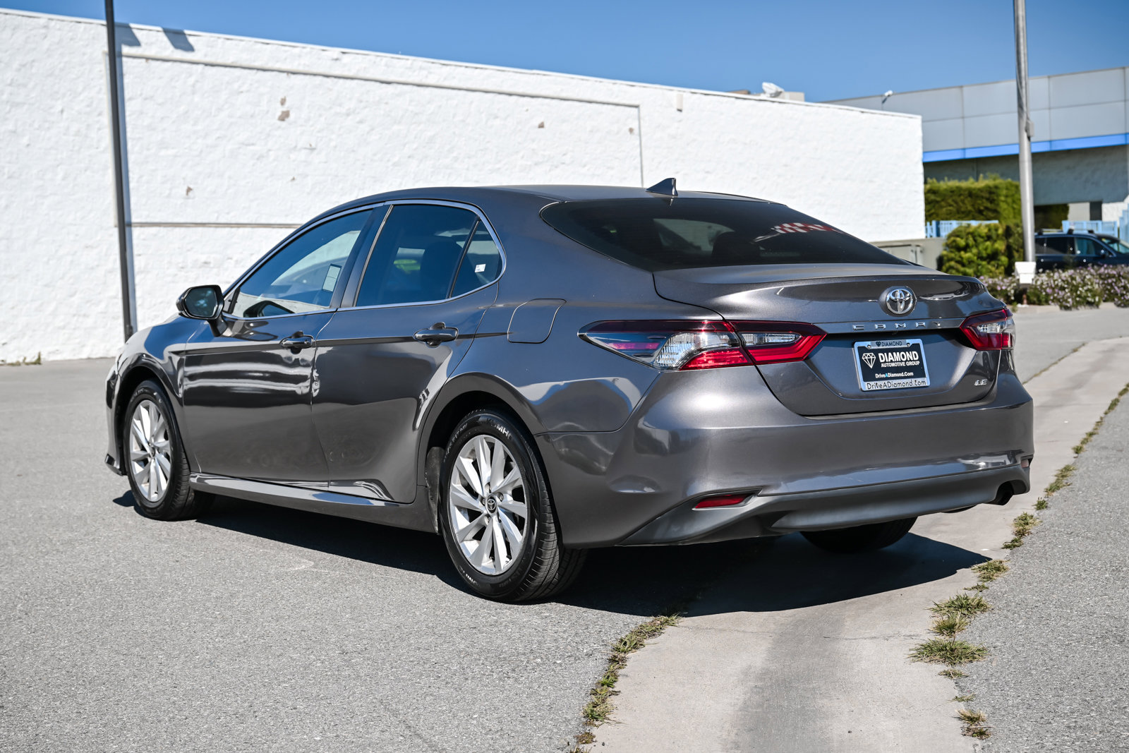 Used 2022 Toyota Camry LE w/ Carpet Mat Package (TMS) image 6