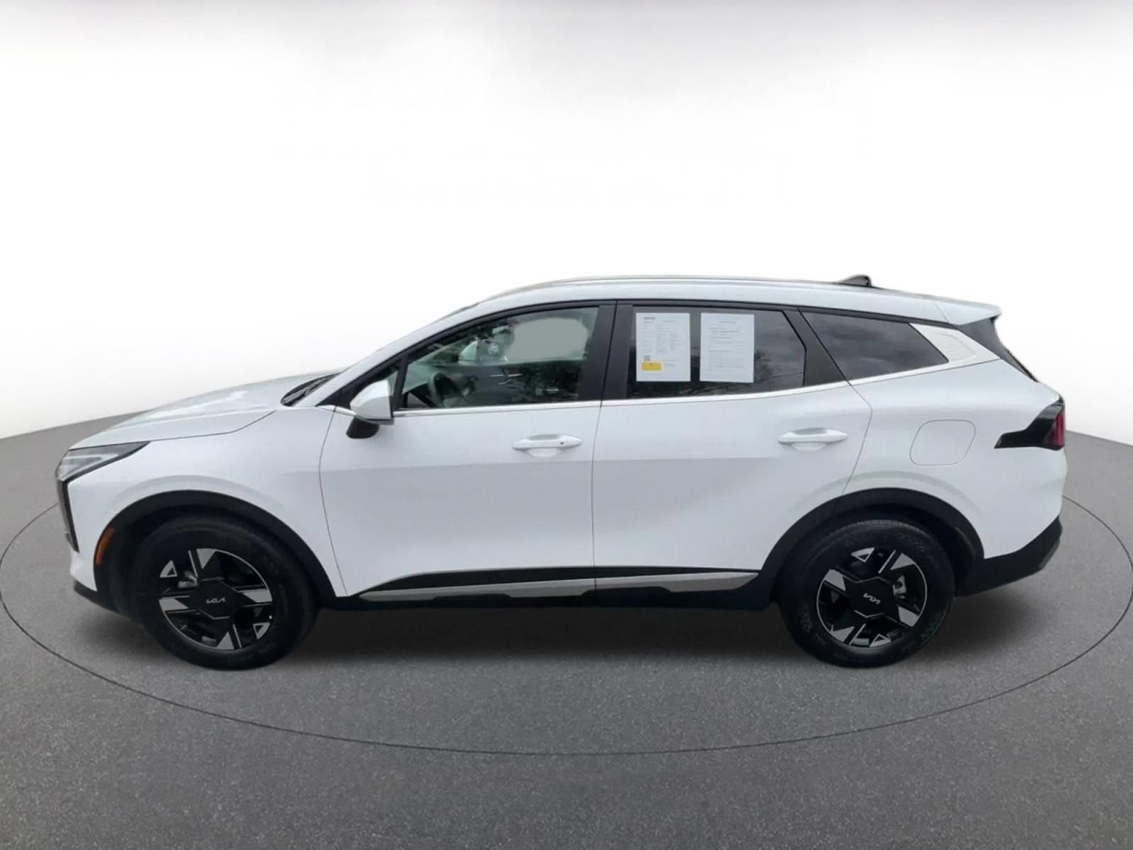 Used 2026 Kia Sportage LX FWD image 7