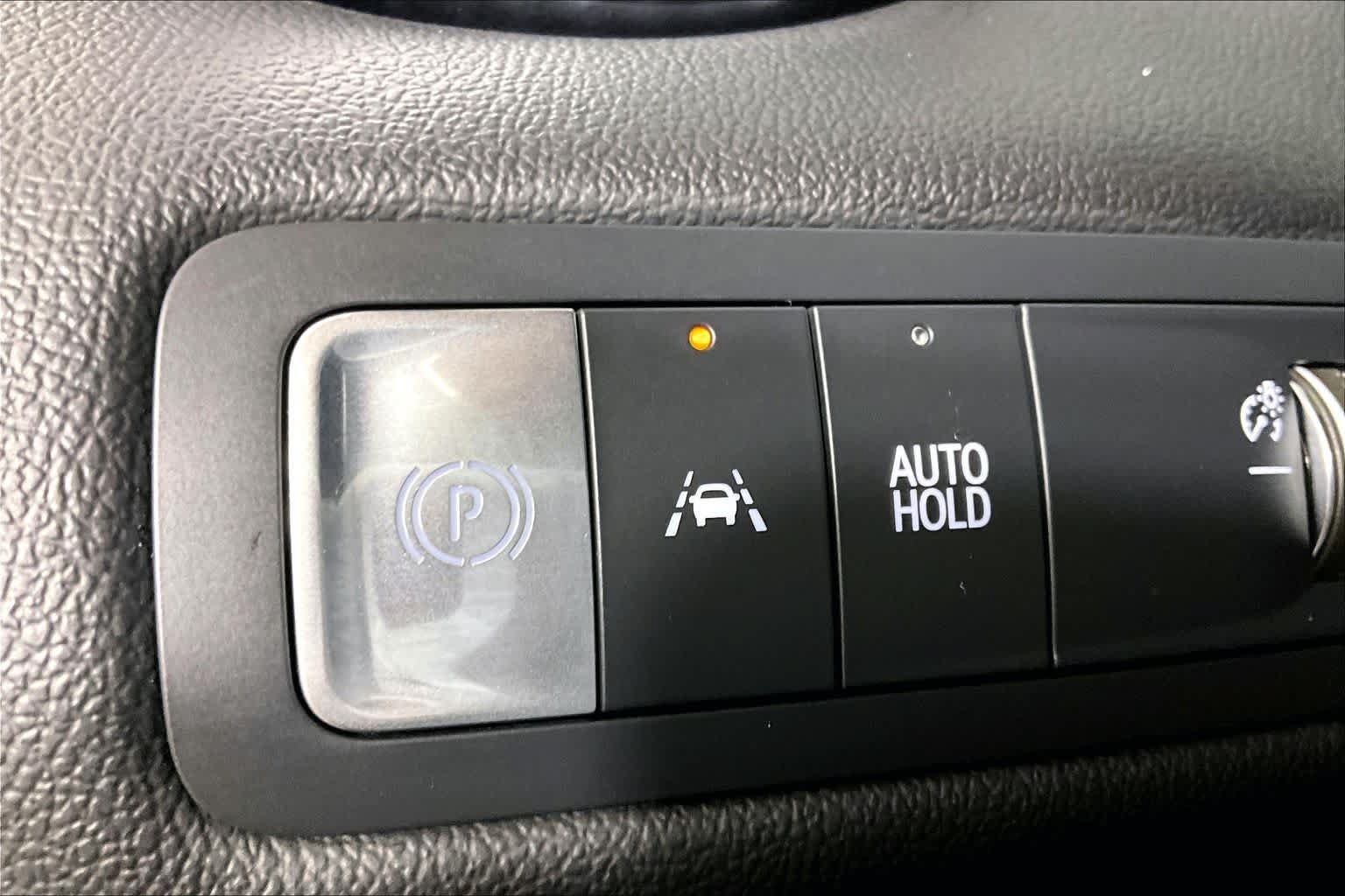 Used 2024 Chevrolet Blazer EV LT AWD/4WD image 28