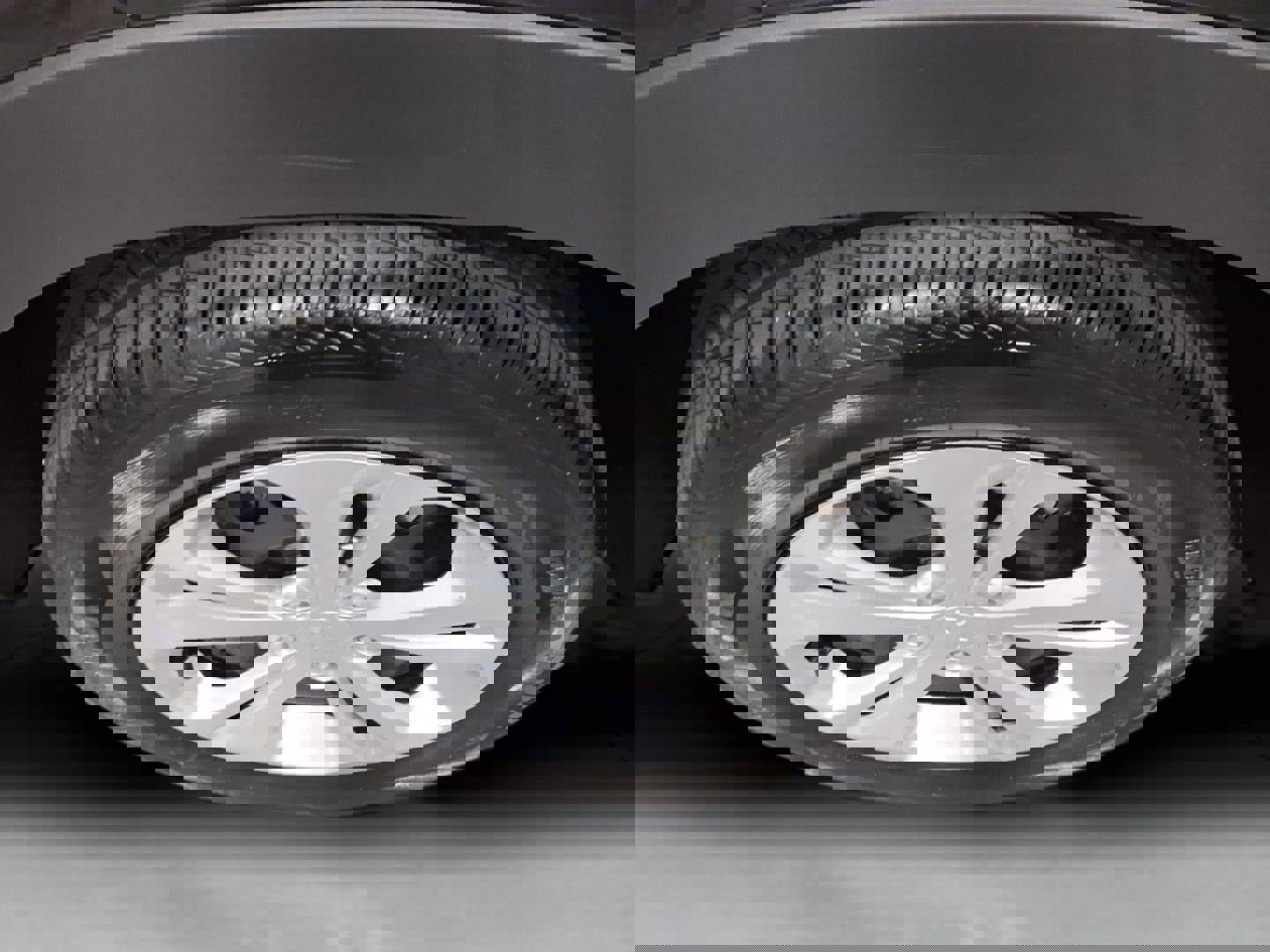 Used 2024 Chevrolet Trax LS w/ Driver Confidence Package image 20