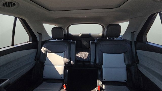 Used 2022 Ford Explorer XLT w/ Equipment Group 202A image 15