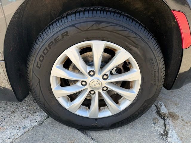 Used 2017 Chrysler Pacifica Touring-L FWD image 10