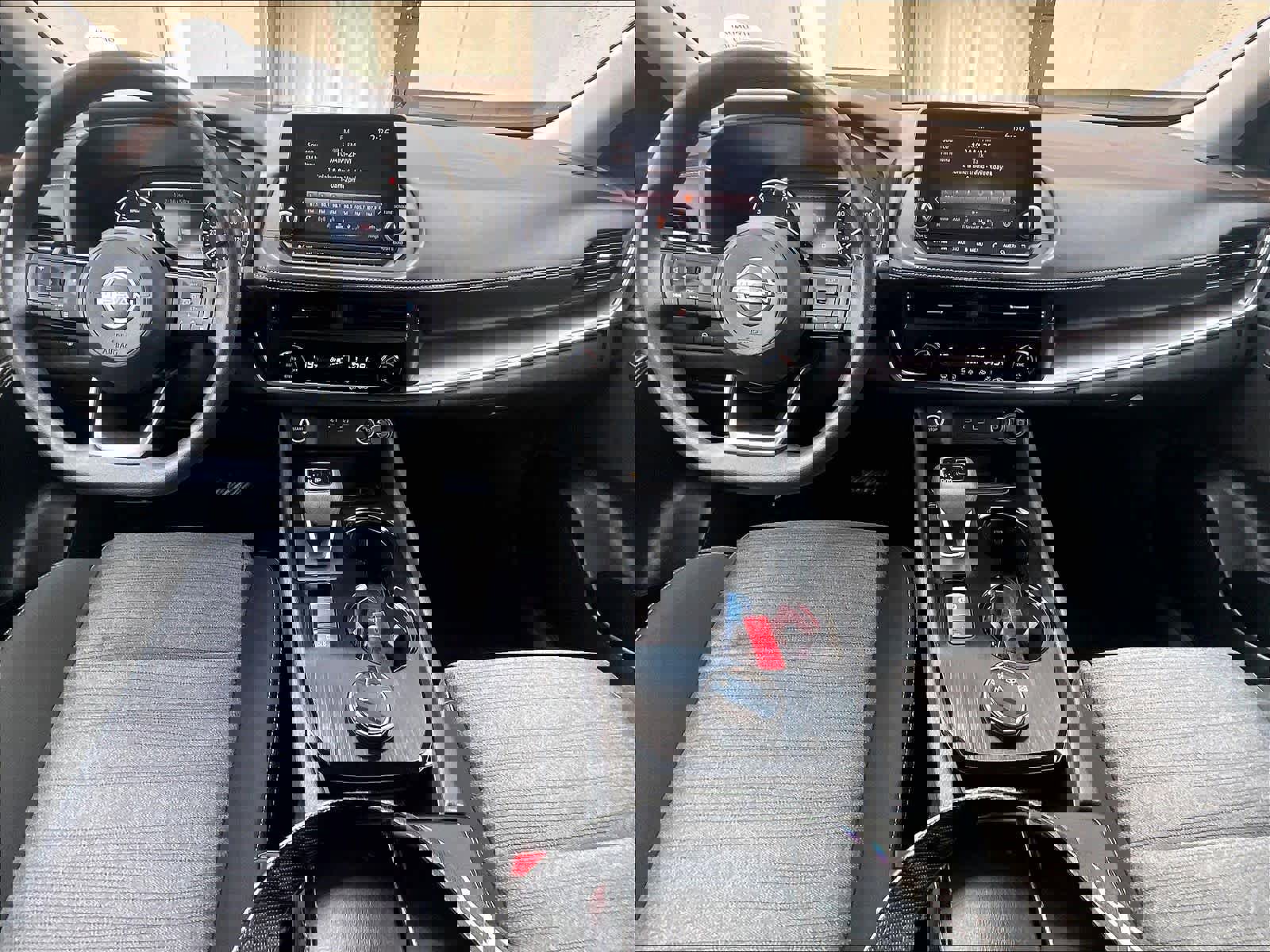 Used 2023 Nissan Rogue SV image 21