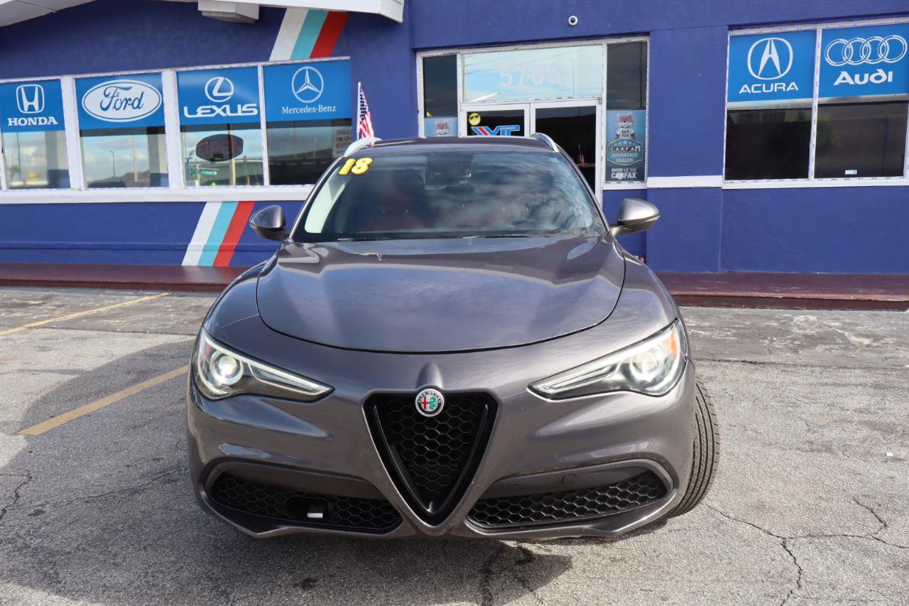 Used 2018 Alfa Romeo Stelvio AWD image 8