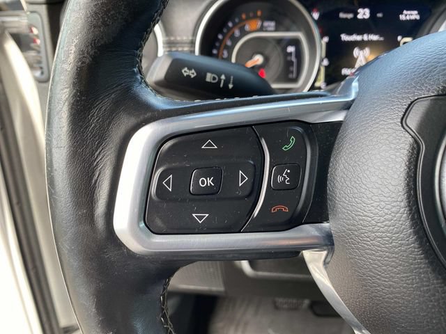 Used 2019 Jeep Wrangler Unlimited Sahara w/ Dual Top Group AWD/4WD image 14