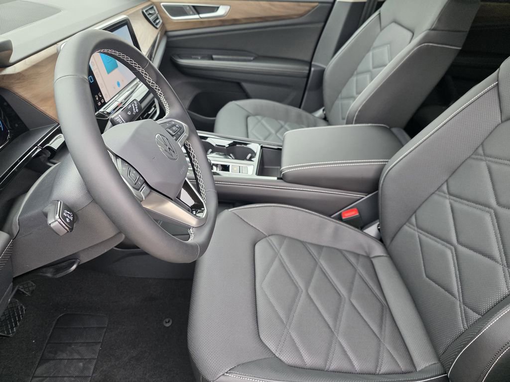 New 2026 Volkswagen Atlas SE image 8