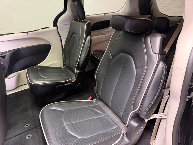 Used 2024 Chrysler Pacifica Limited image 15