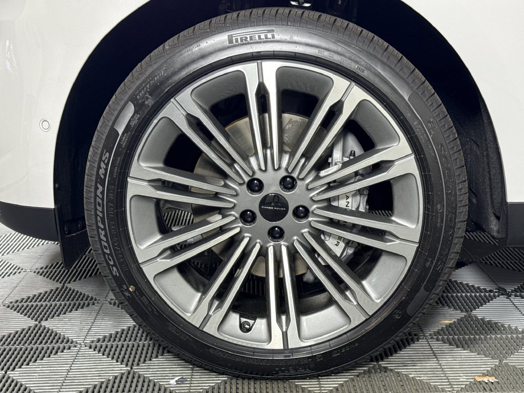 New 2027 Land Rover Range Rover Sport SE AWD/4WD image 13