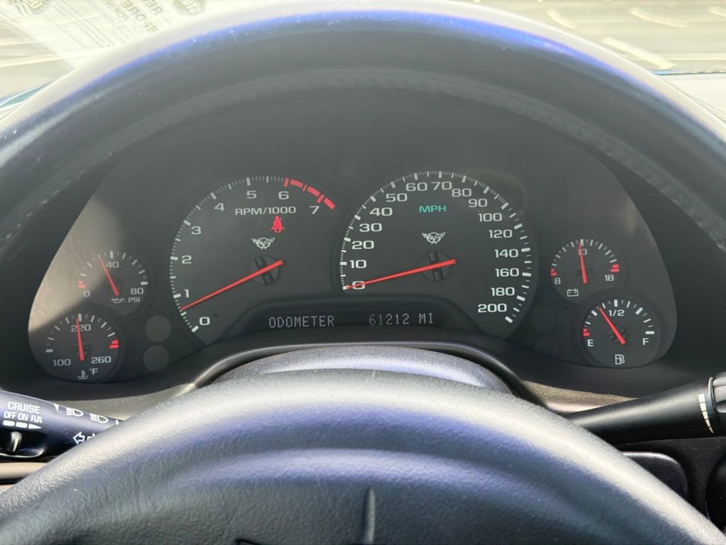 Used 2002 Chevrolet Corvette Coupe w/ Preferred Equipment Group2 RWD image 17