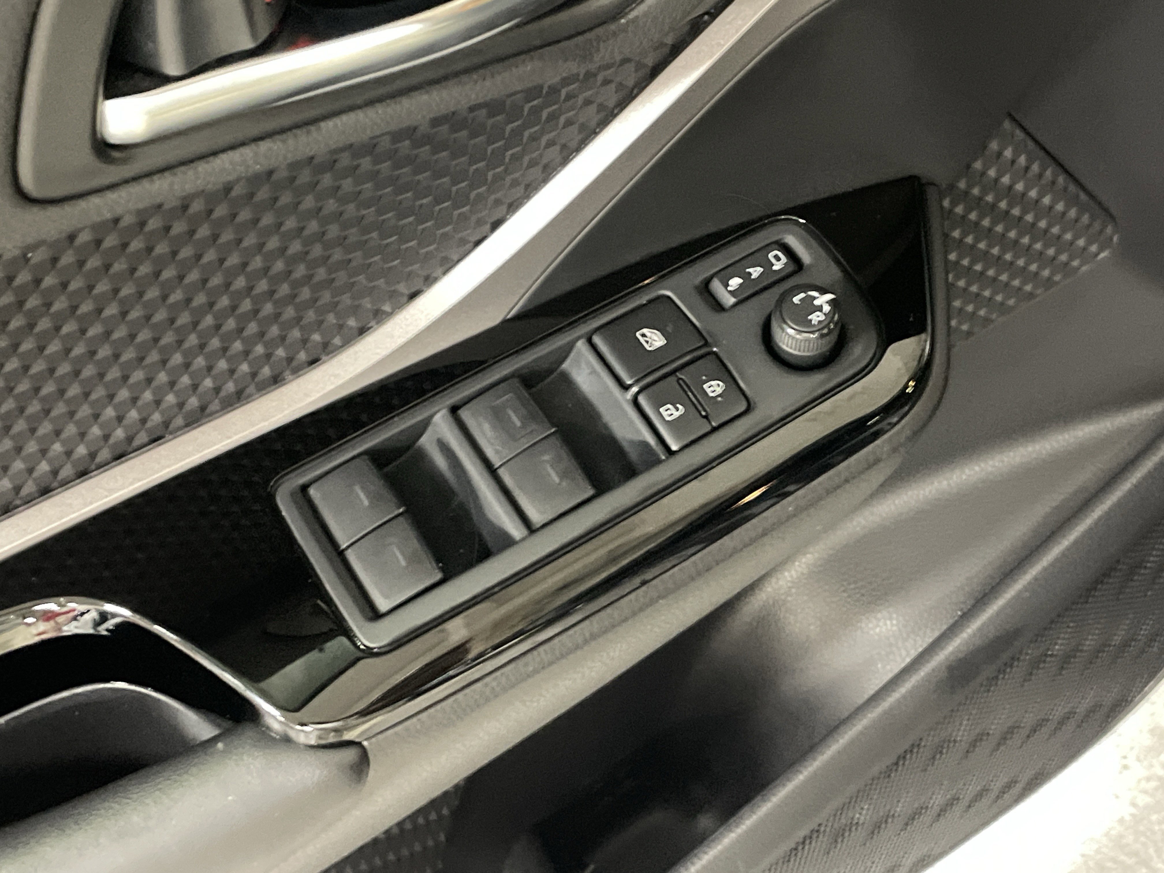 Used 2022 Toyota C-HR Nightshade FWD image 17