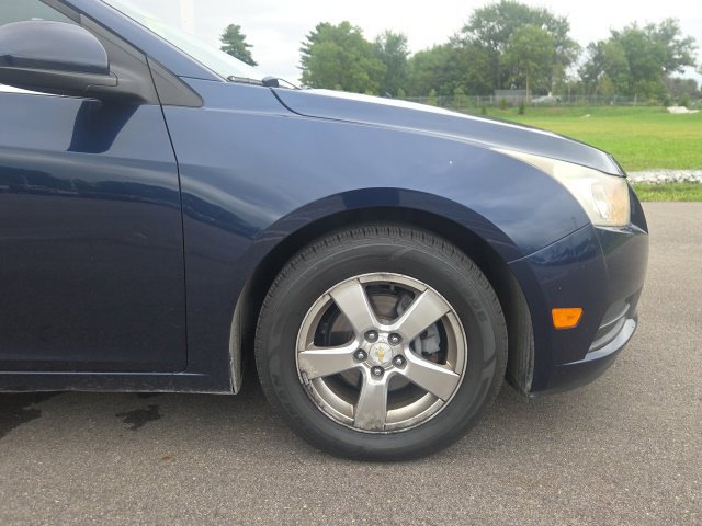 Used 2011 Chevrolet Cruze LT FWD image 4