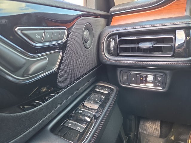 Used 2020 Lincoln Aviator Reserve w/ Equipment Group 201A AWD/4WD image 23
