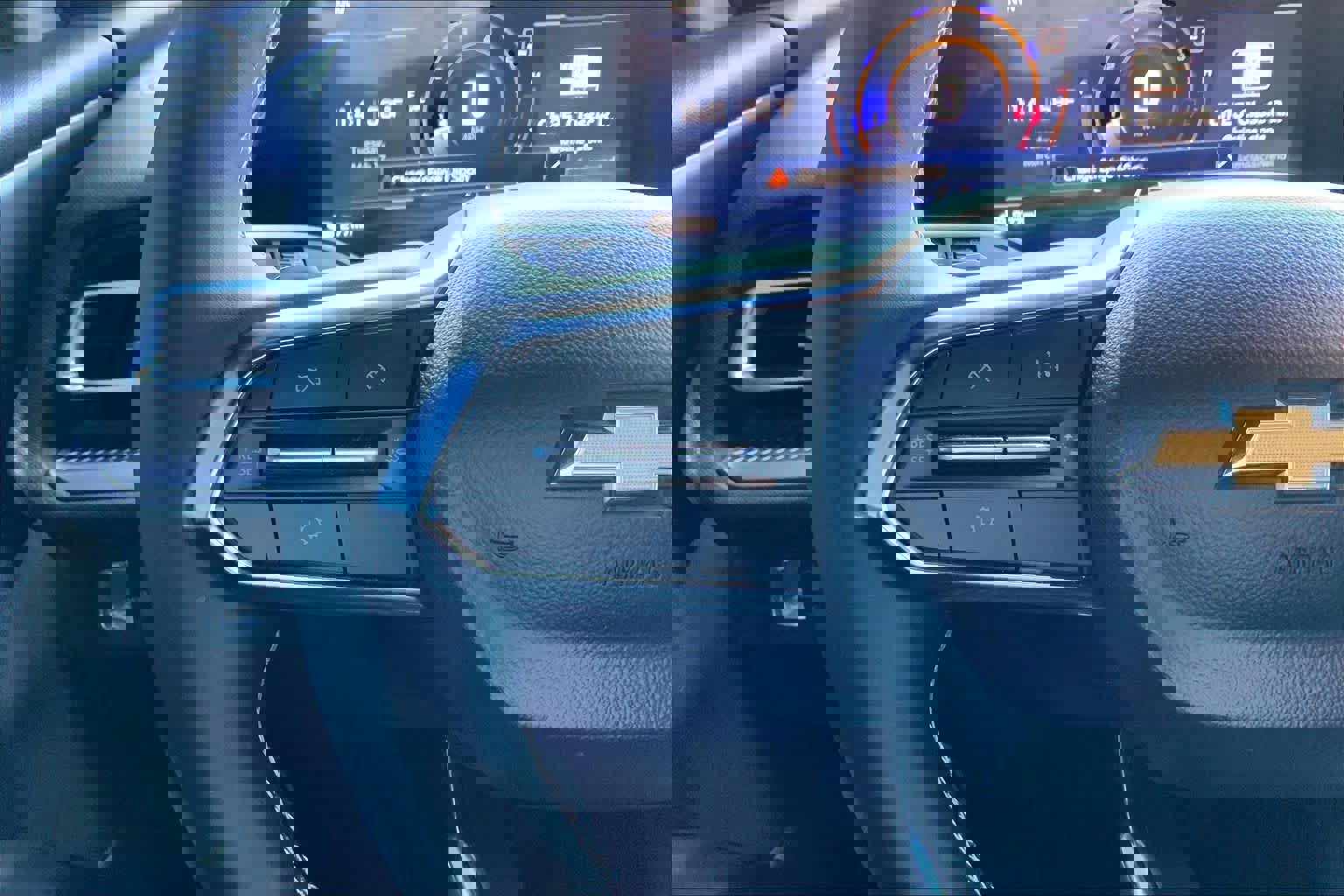 Used 2026 Chevrolet Traverse LT w/ Driver Confidence Package FWD image 23