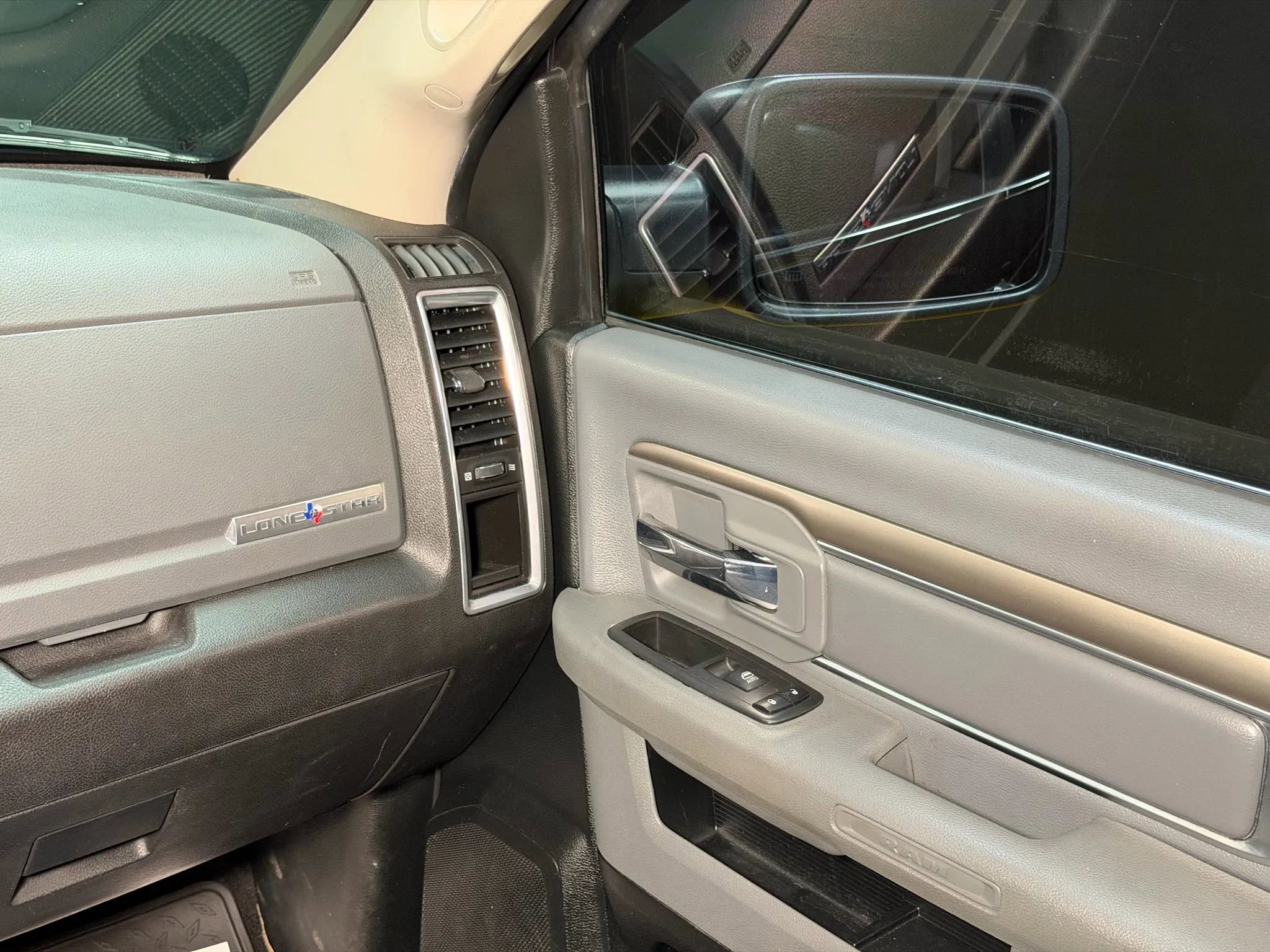 Used 2018 RAM 1500 Lone Star RWD image 25
