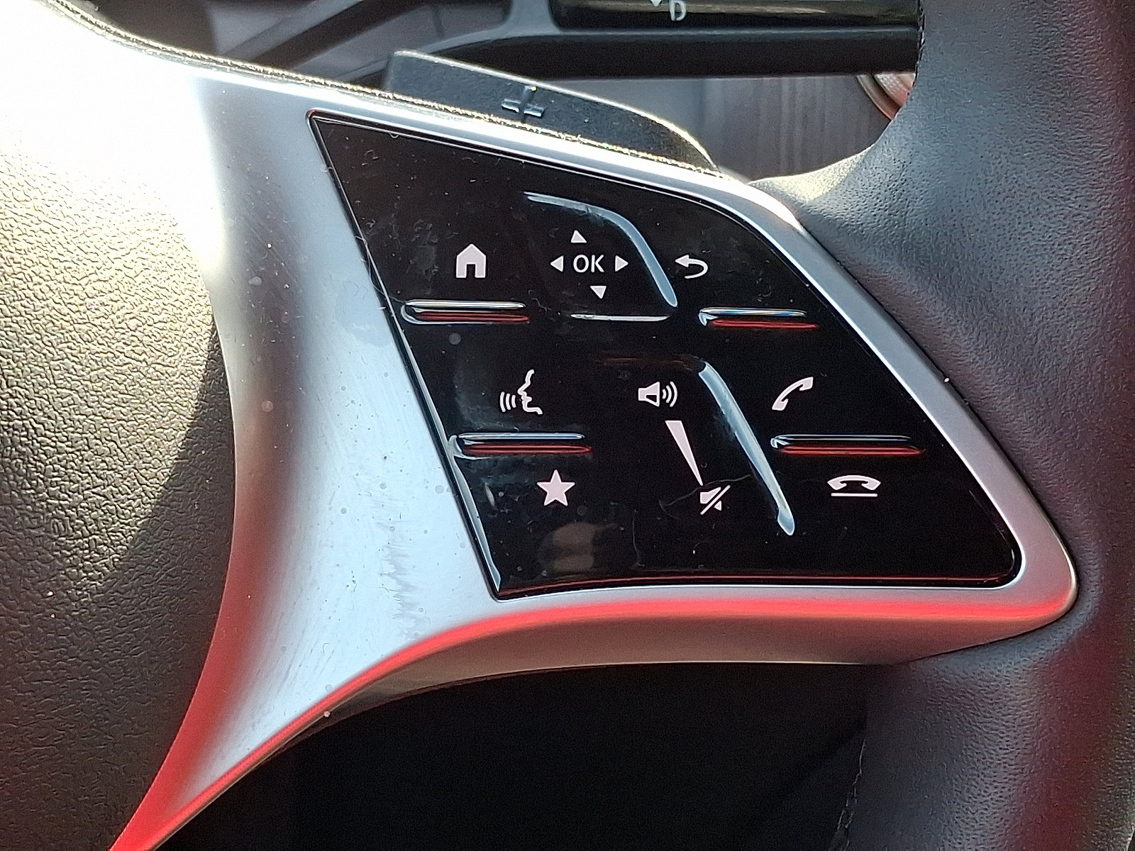 Certified 2025 Mercedes-Benz GLC 300 4MATIC image 21