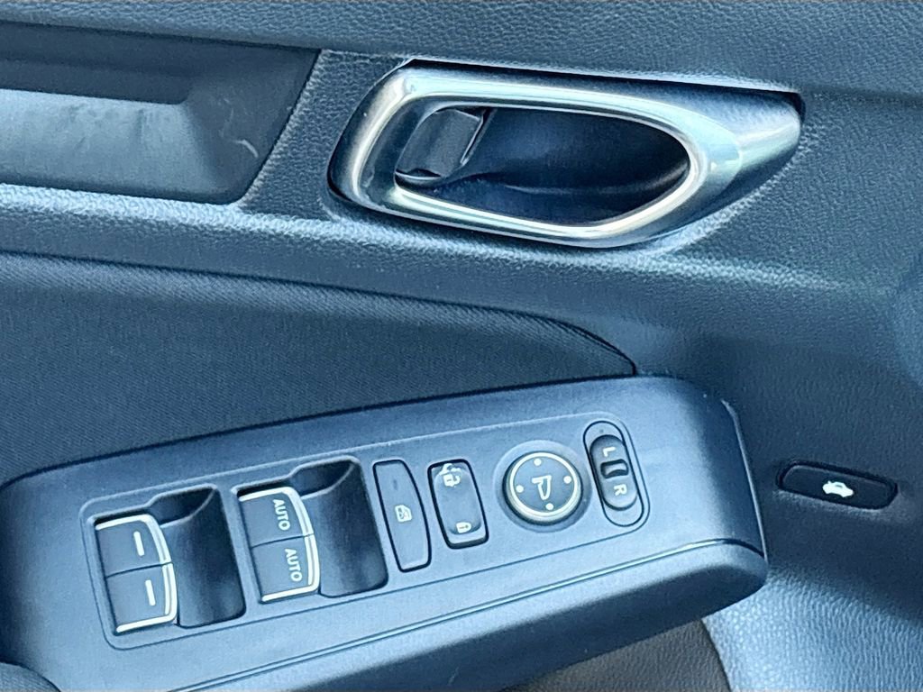 Used 2025 Honda Civic Sport image 22
