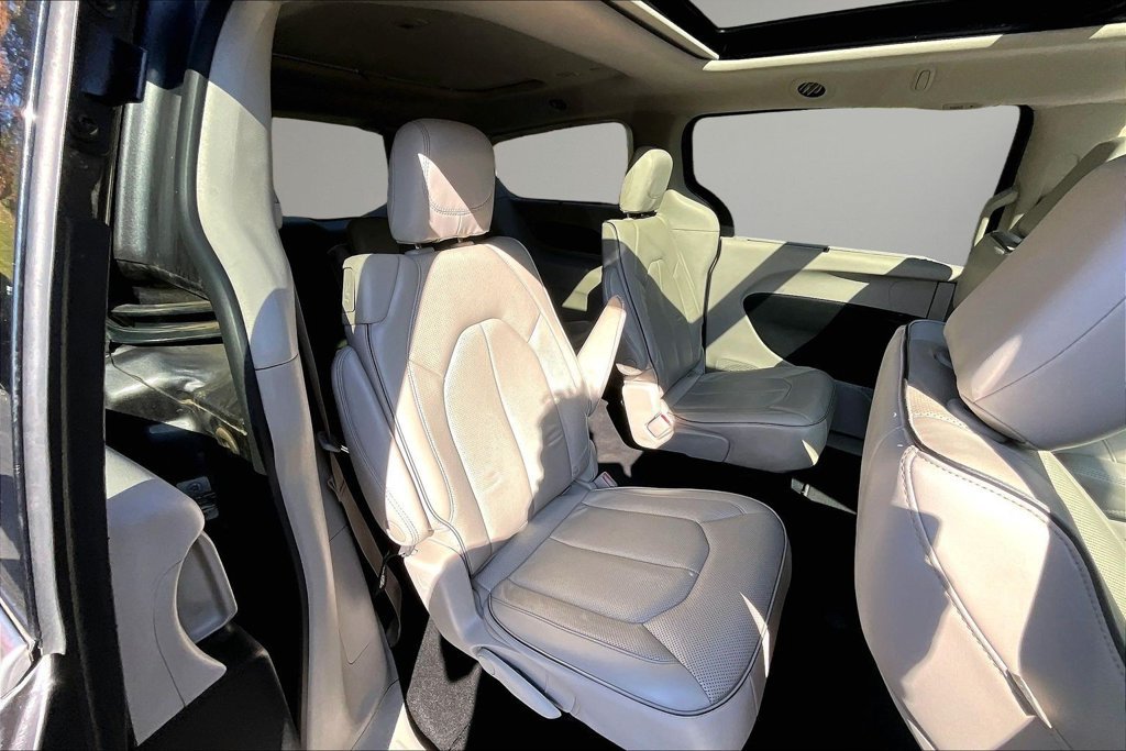 Used 2021 Chrysler Pacifica Limited w/ Premium & Safety Sphere Group AWD/4WD image 25
