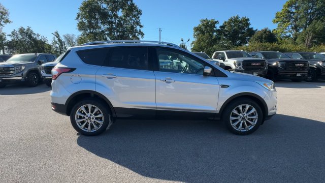 Used 2018 Ford Escape Titanium FWD image 2