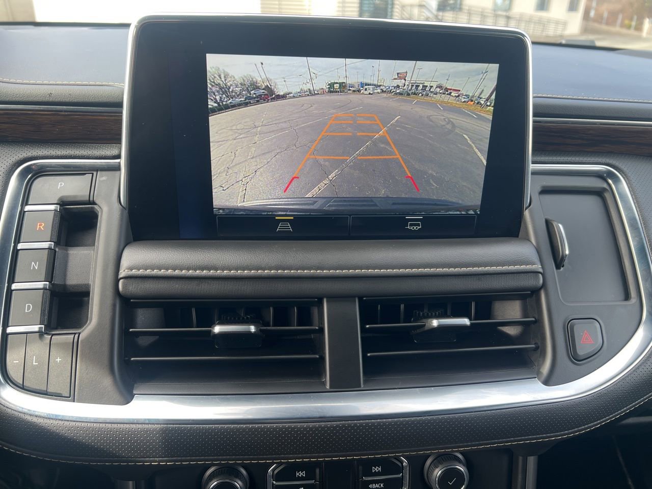 Used 2023 Chevrolet Suburban Premier image 29