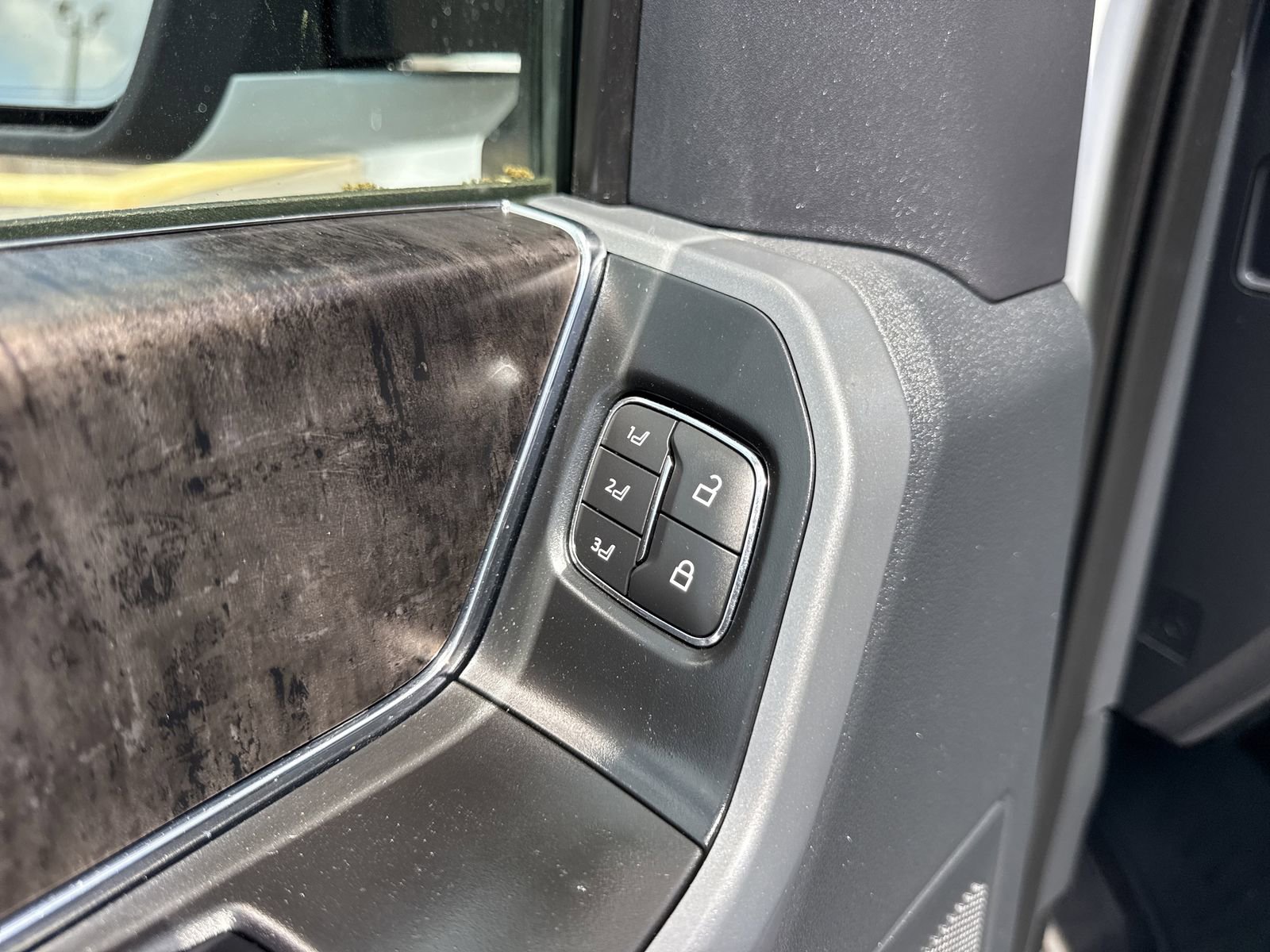 Used 2022 Ford F150 Lariat AWD/4WD image 22