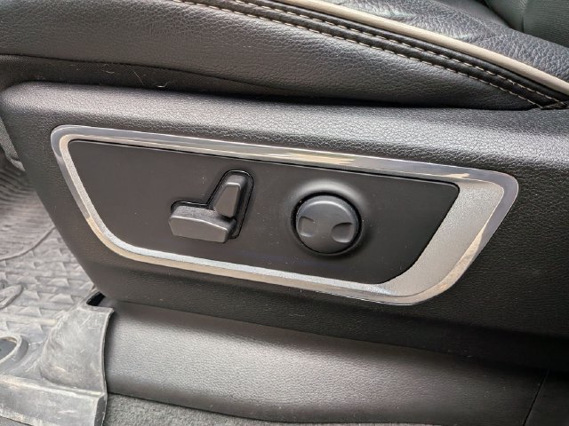 Used 2023 RAM 1500 Laramie AWD/4WD image 10