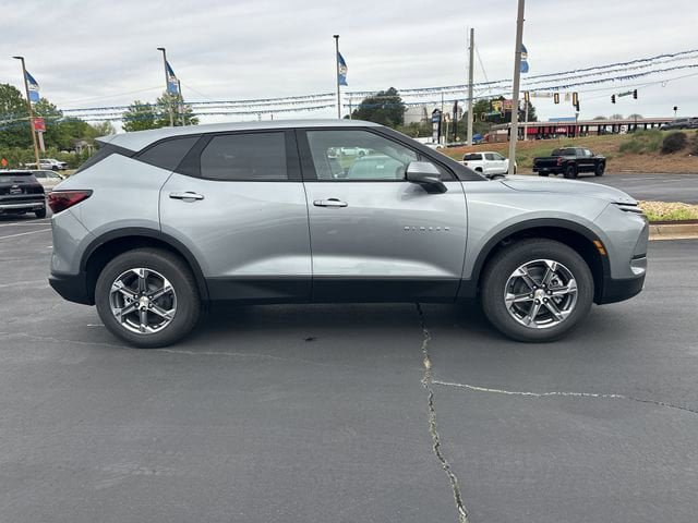 New 2026 Chevrolet Blazer LT w/ LPO, Floor Liner Package FWD image 4