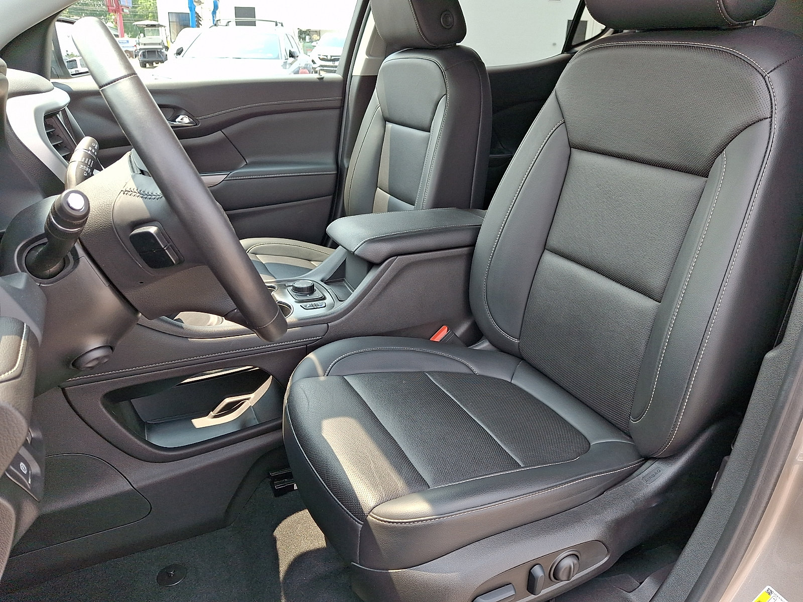 Used 2022 GMC Acadia SLT w/ Preferred Package AWD/4WD image 14