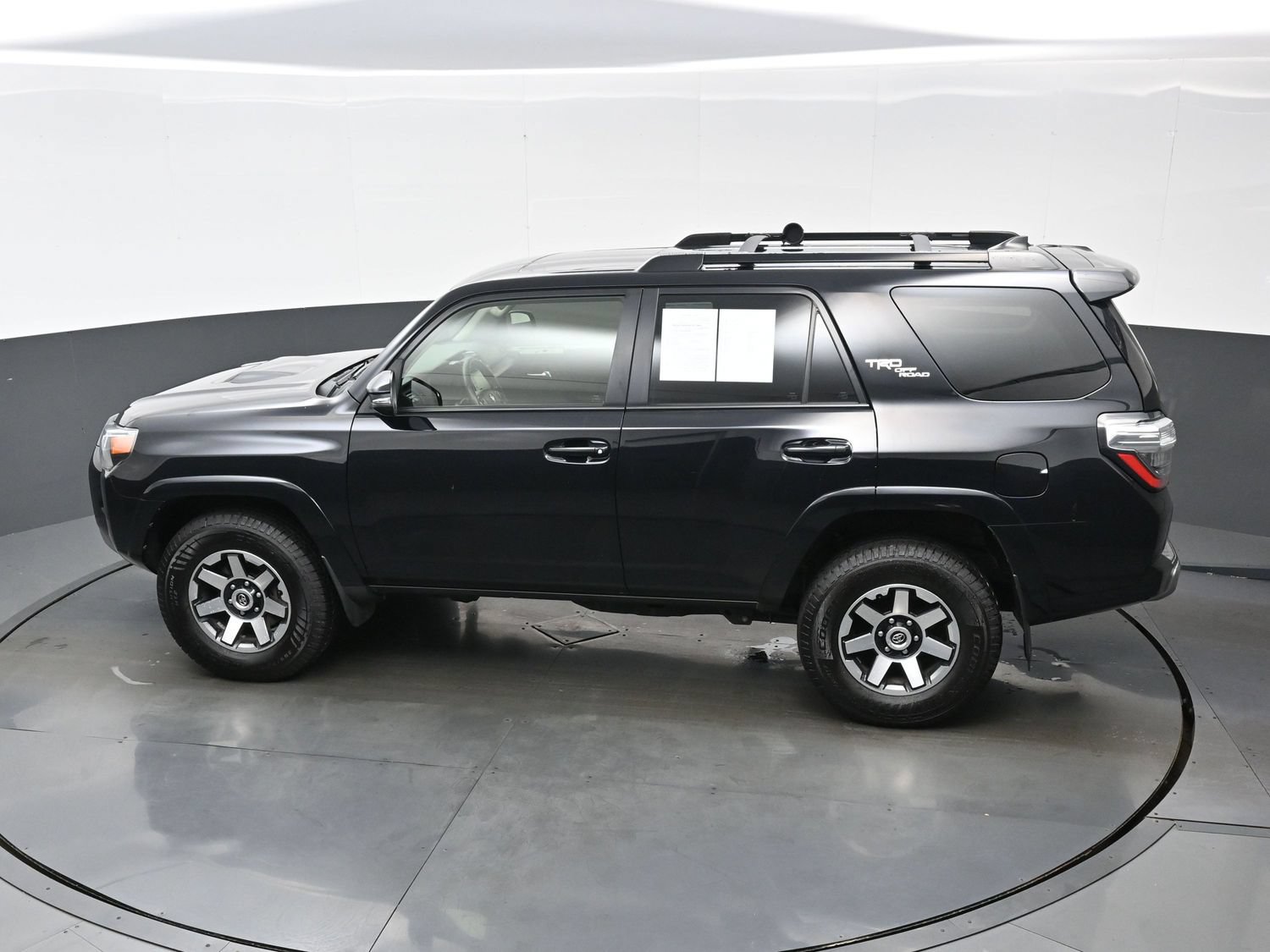 Used 2022 Toyota 4Runner TRD Off-Road Premium AWD/4WD image 38