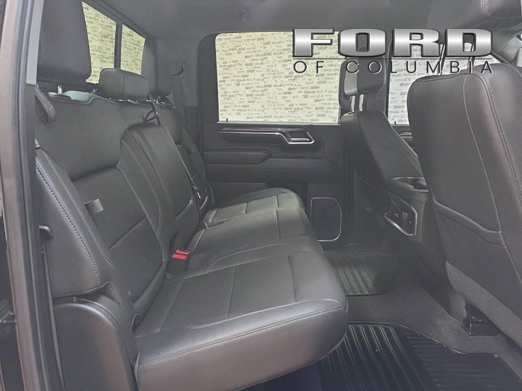 Used 2024 Chevrolet Silverado 3500 LTZ w/ LTZ Convenience Package image 17