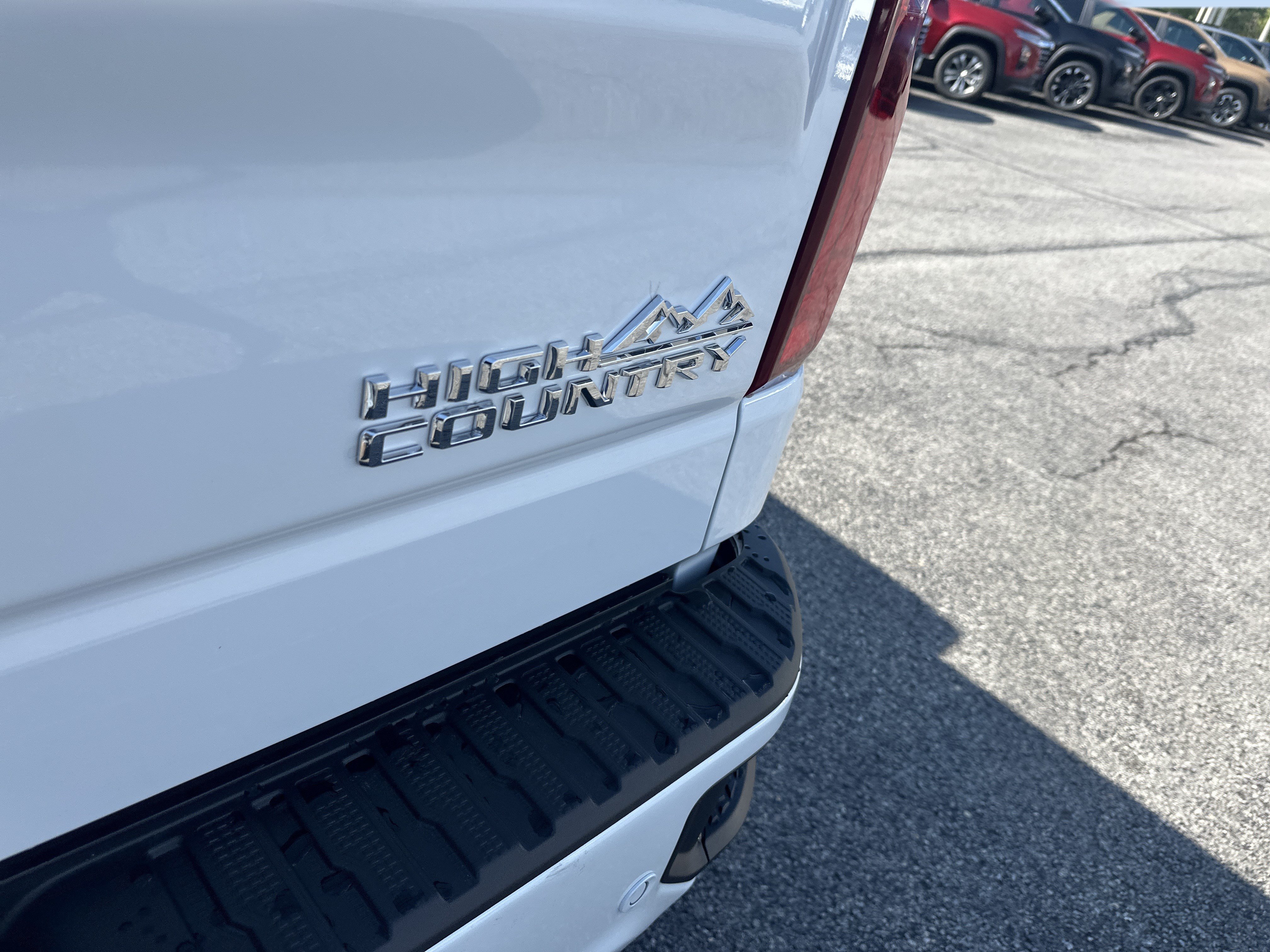 New 2026 Chevrolet Silverado 1500 High Country w/ High Country Premium Package AWD/4WD image 7
